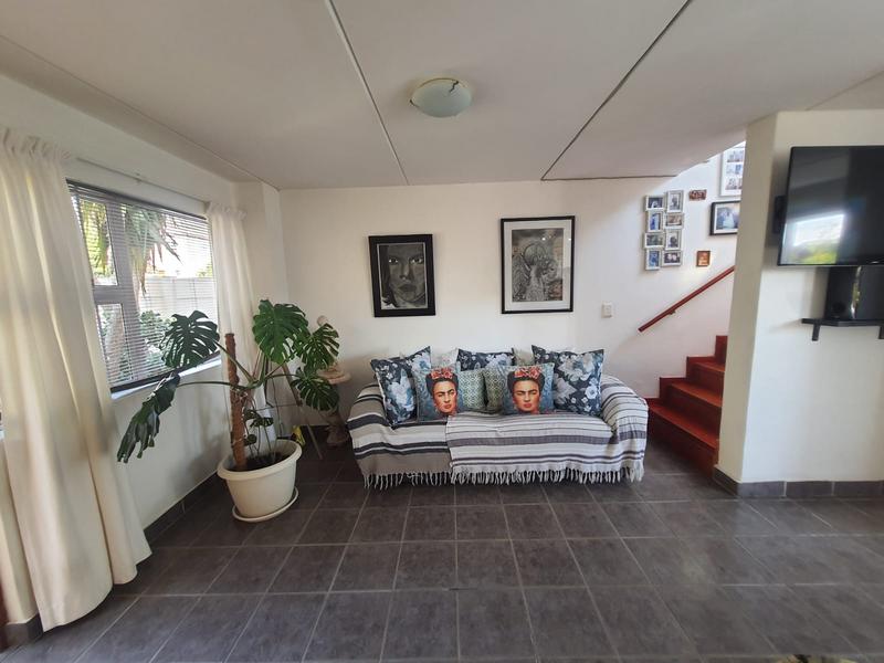 2 Bedroom Property for Sale in Gordons Bay Western Cape